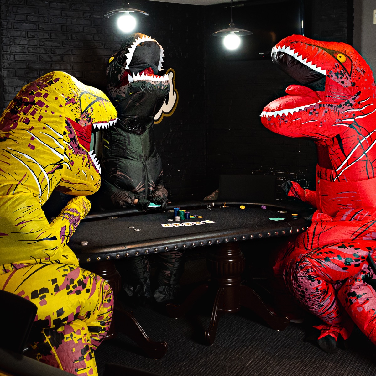 POKER NIGHT